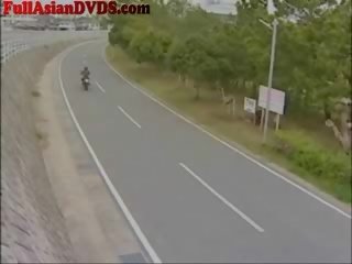 Hapones magkasintahan rides laruan motorcylcle
