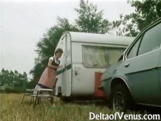 Ρετρό γερμανικό βρόμικο ταινία - μαλλιαρό μουνί μελαχρινός/ή γαμήσι σε camper
