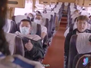 Xxx video- tour tåg med bystiga asiatiskapojke samtal flicka original- kinesiska av xxx video- med engelska sub