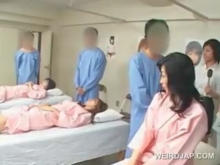 Asiática morena mestra golpes peluda johnson em o hospital